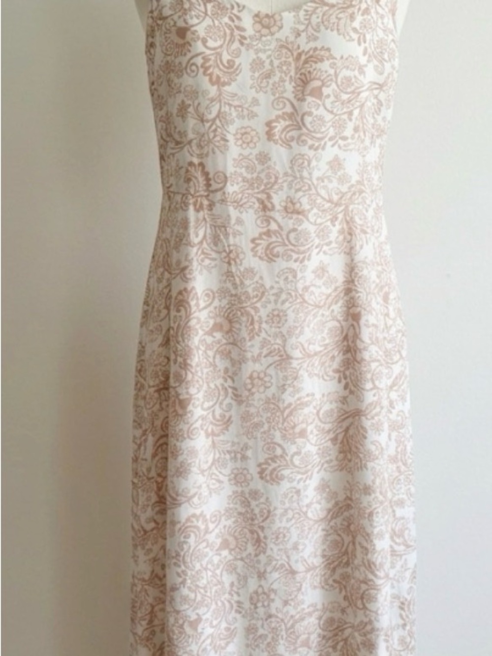 LOFT Floral Ruffle Strap Maxi Dress – Size 12 – Neutral Boho Paisley